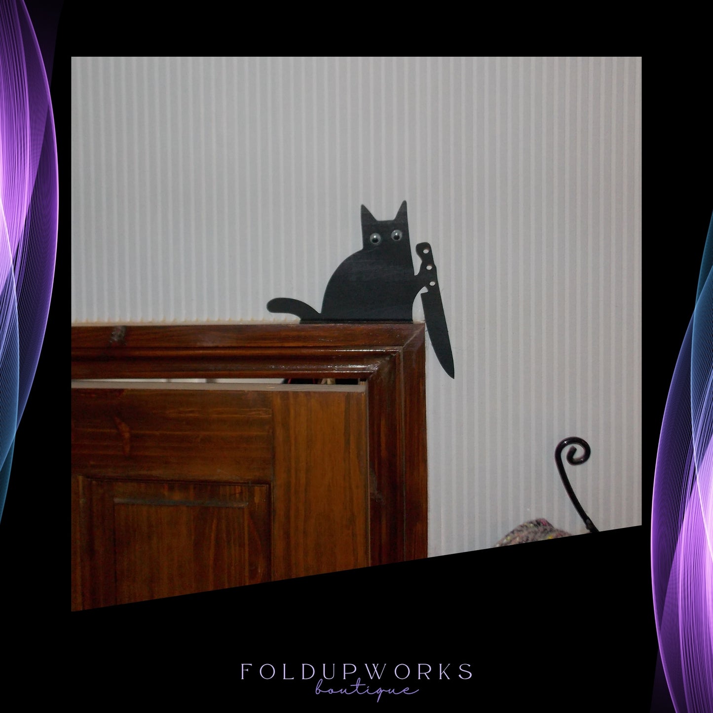 Playful Knife Cat Shelf Sitter – Gothic Wood Cat Decor – Black Cat Halloween Decoration – Spooky Home Accent - Glow in the Dark Eyes