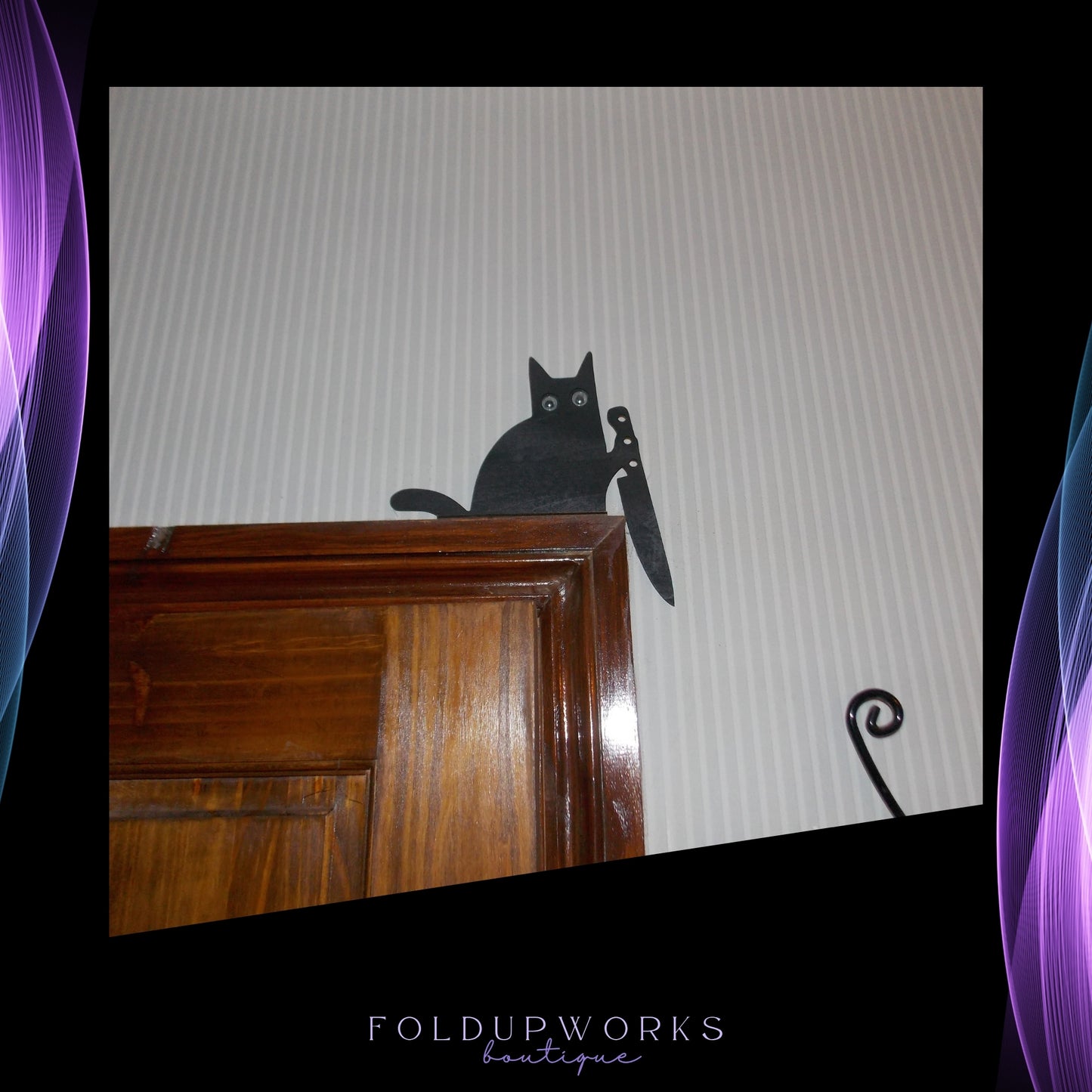 Playful Knife Cat Shelf Sitter – Gothic Wood Cat Decor – Black Cat Halloween Decoration – Spooky Home Accent - Glow in the Dark Eyes