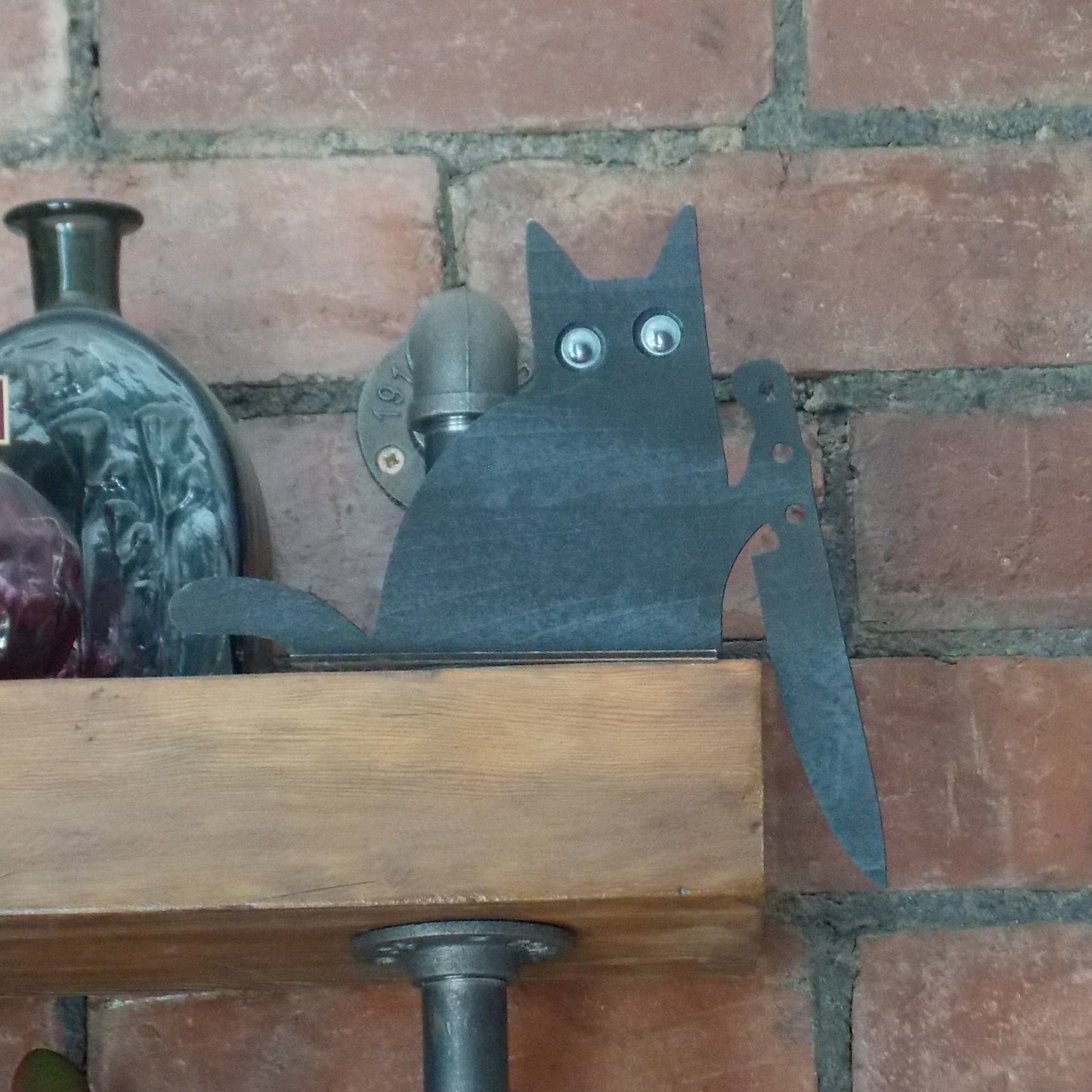 Playful Knife Cat Shelf Sitter – Gothic Wood Cat Decor – Black Cat Halloween Decoration – Spooky Home Accent - Glow in the Dark Eyes